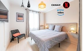 Nid Douillet Entre Paris Et Disney